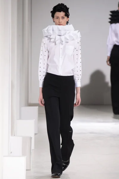 Look 9